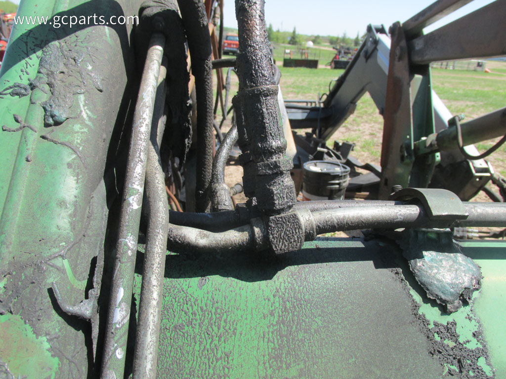 740 LOADER 7FT W/ GRAPPLE